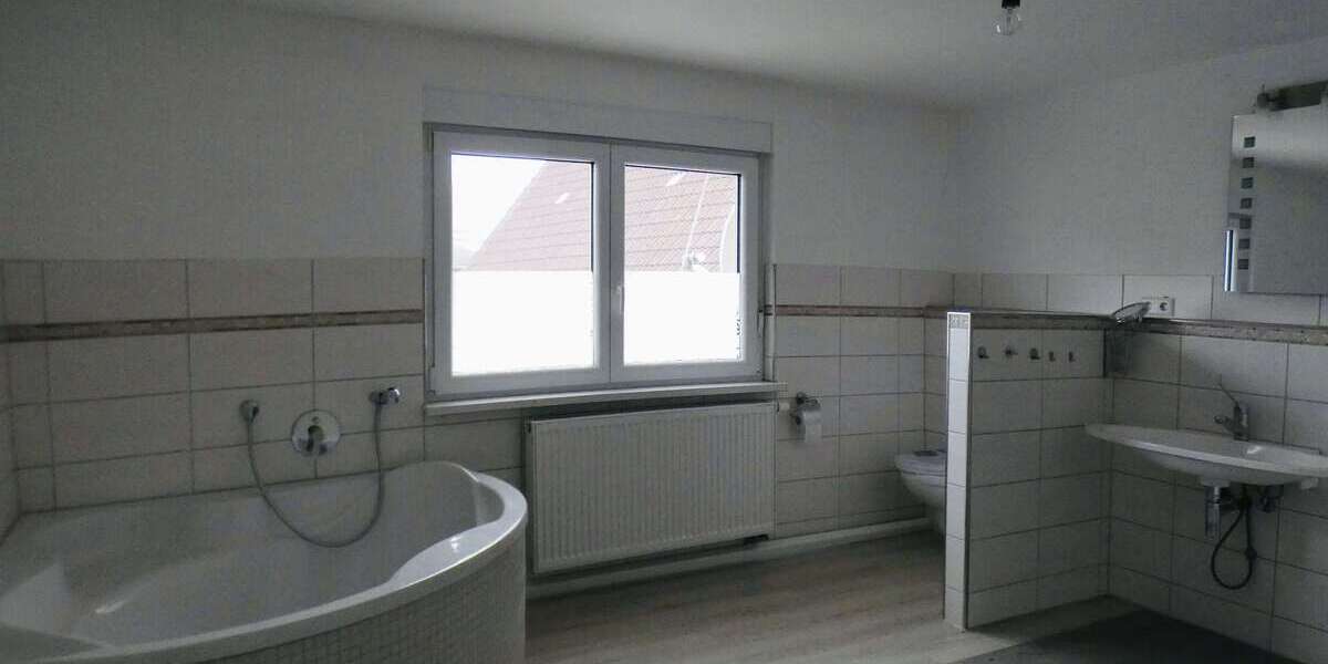 Etagenwohnung Asselfingen - 4 Zimmer, 111 m&sup2;, 185.000&euro; | Angebot:23981337