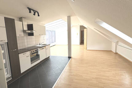 Gemütliche Dachgeschosswohnung in zentraler Lage zur Miete! 3 zimmer