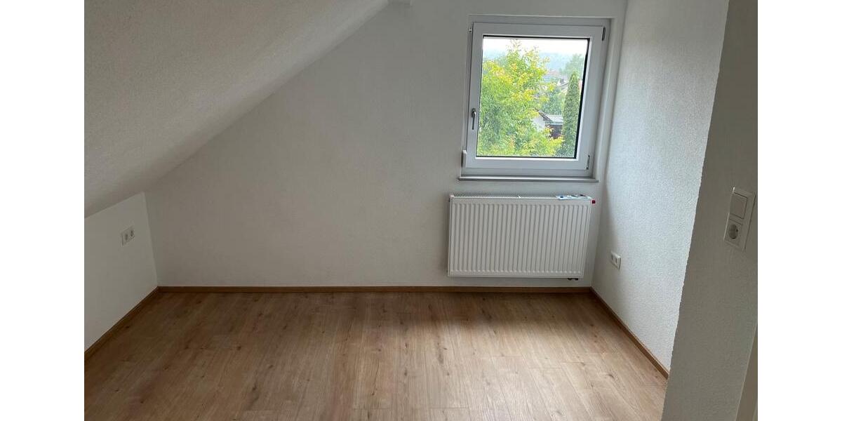 Dachgeschoßwohnung Dietenheim - 3 Zimmer, 60 m&sup2;, 740&euro; | Angebot:26432815