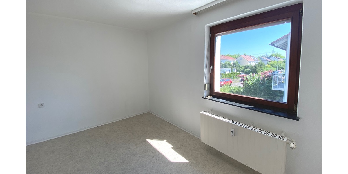 Neu-Ulm: Modernisiertes Mehrfamilienhaus (DHH) mit idyllischem Garten in Donau-Nähe - Mehrfamilienhaus, Wohnhaus Neu-Ulm / Offenhausen Offenhausen | Angebot:27082953