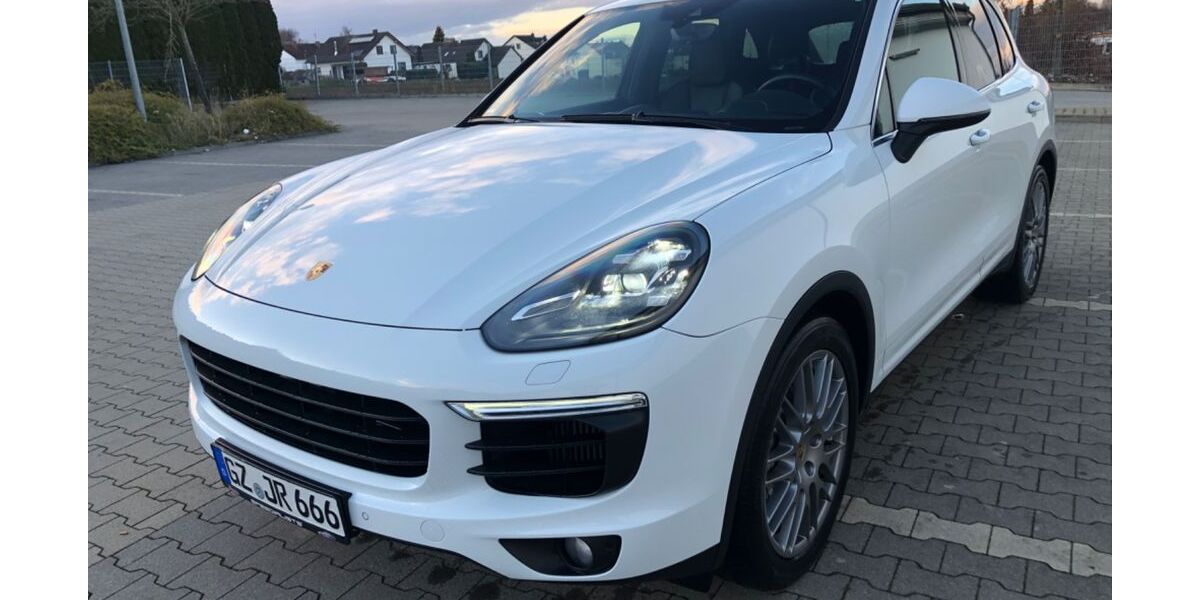Porsche Cayenne 188.000 km 34.590 € Ichenhausen-Hochwang 89335