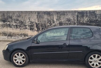 VW Golf 296.000 km 2.200 &euro; Ulm 89077