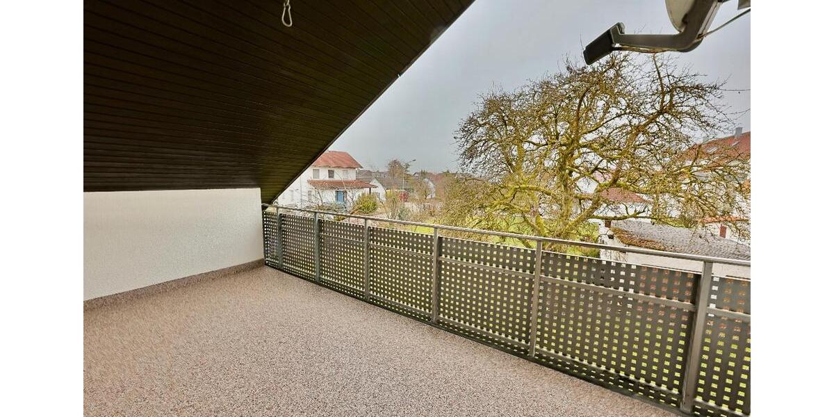 Dachgeschoßwohnung Erbach - 4 Zimmer, 97 m&sup2;, 950&euro; | Angebot:25491533