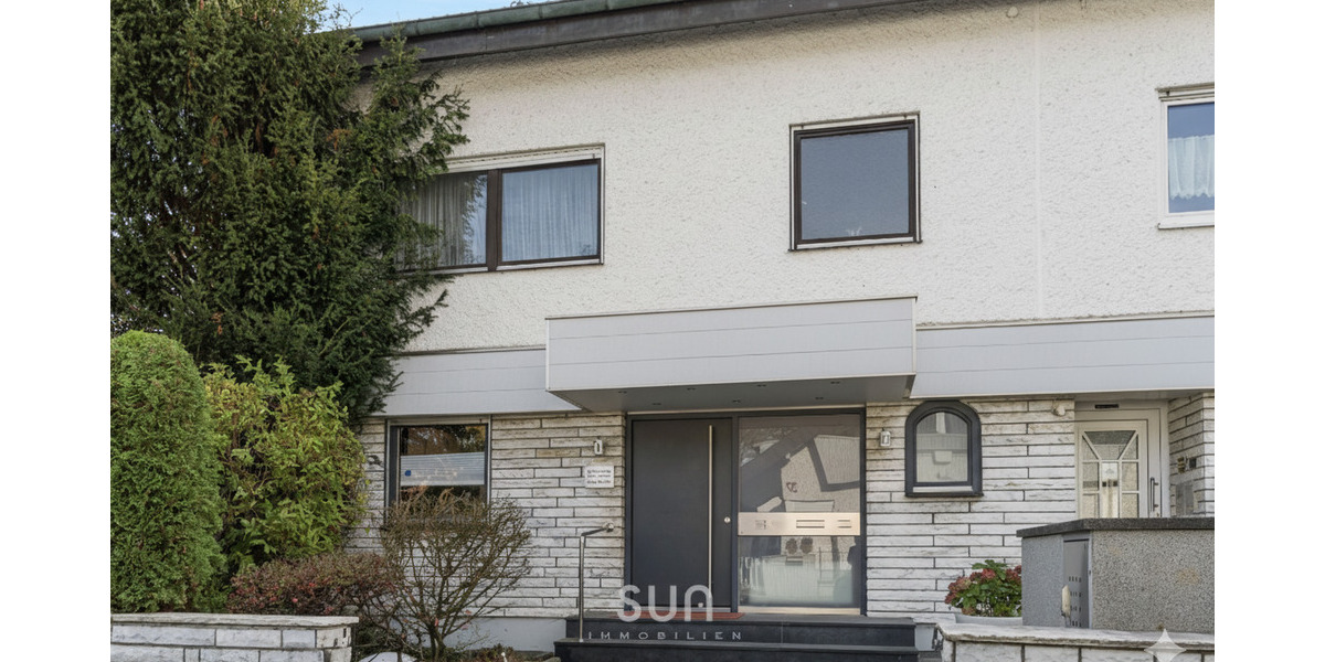 Familientraum.Grün. Ruhig. Einzigartig. Reiheneckhaus in Ulm-Unterweiler mit Pool und großem Garten! 8 zimmer