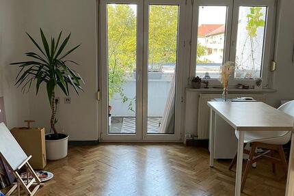 Schöne Wohnung (inkl. geräumiger Küche) mit Balkon + Keller + DB 3 zimmer