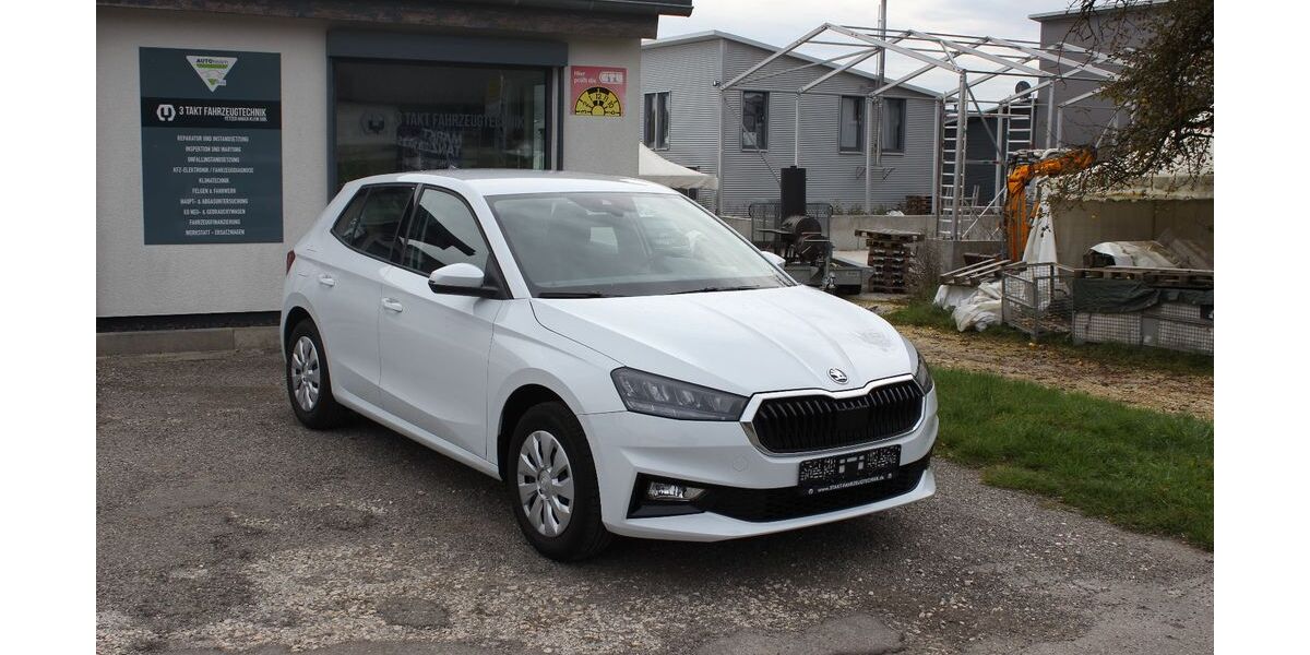Skoda Fabia 9.700 km 15.990 &euro; Altheim (Alb) 89174