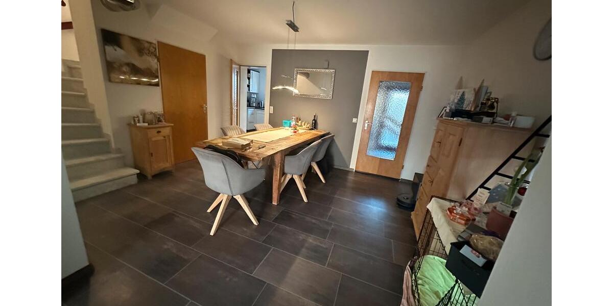 Geräumiges Reiheneckhaus in ruhiger Lage von Günzburg 6 zimmer