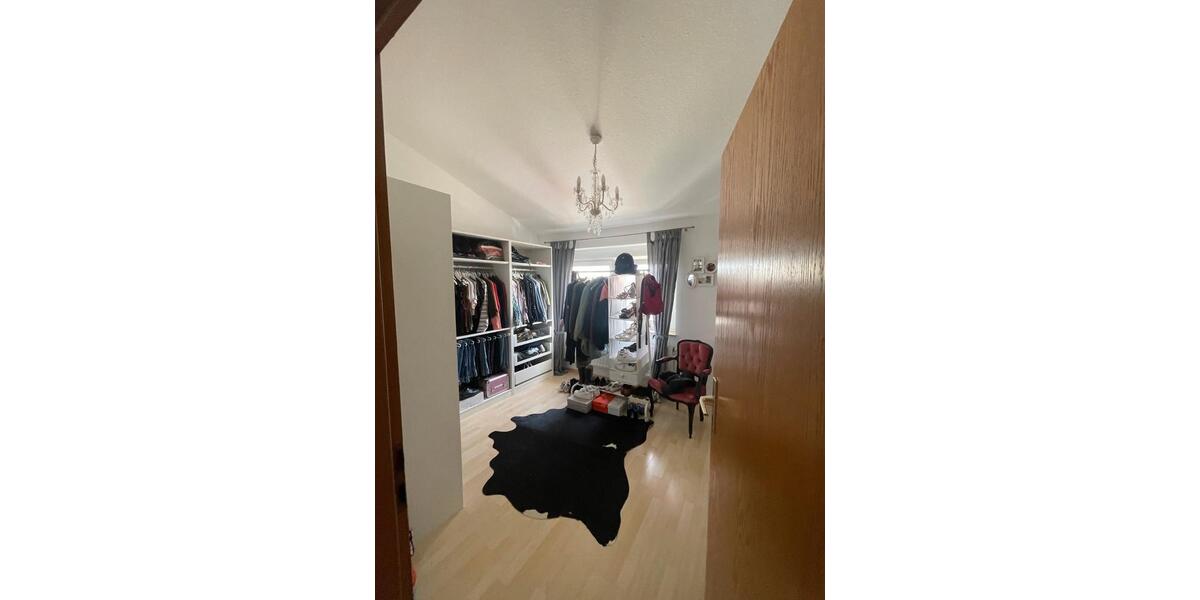 Dachgeschoßwohnung Laichingen - 5 Zimmer, 119 m&sup2;, 1.000&euro; | Angebot:26645507