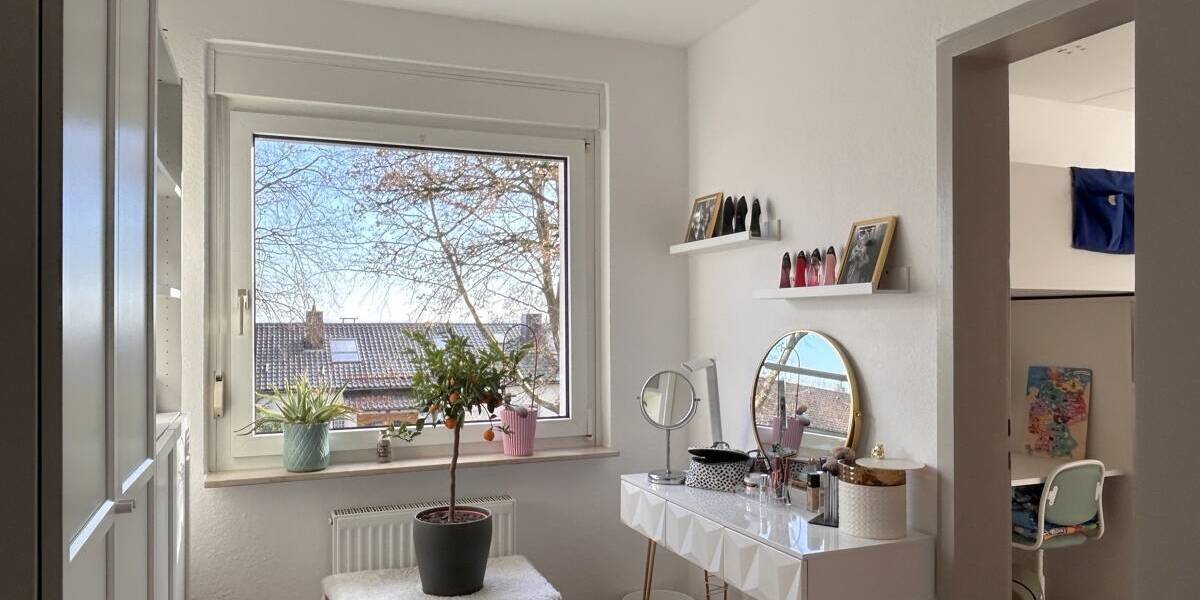 Etagenwohnung Ulm Böfingen - 4 Zimmer, 93 m&sup2;, 310.000&euro; | Angebot:26608662