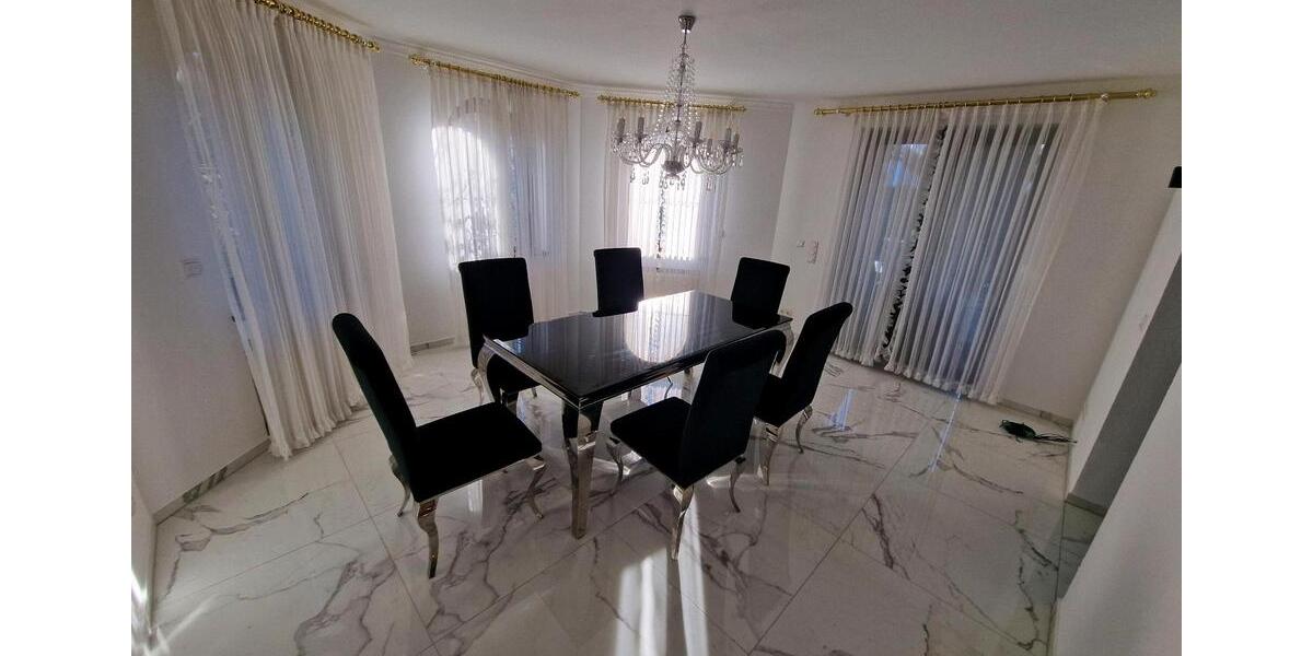 Villa Illertissen - 10 Zimmer, 326 m&sup2;, 1.190.000&euro; | Angebot:27025551