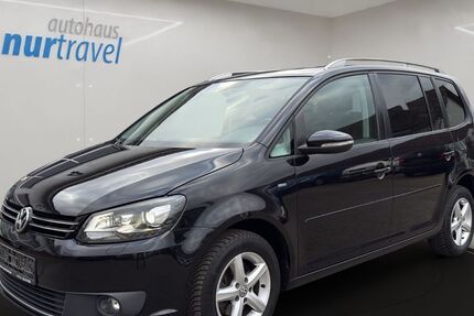 VW Touran 235.584 km 8.990 &euro; Neu-Ulm 89231