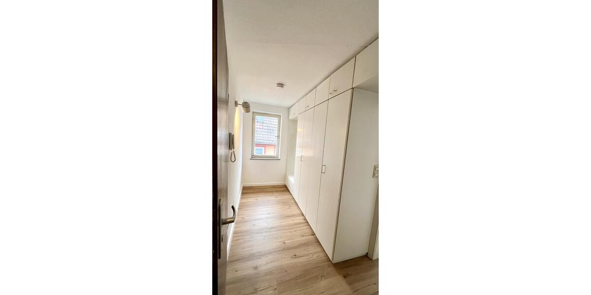 Großzügige 5,5-Zimmer-Maisonettewohnung mit Balkon, EBK & Garage 5.5 zimmer