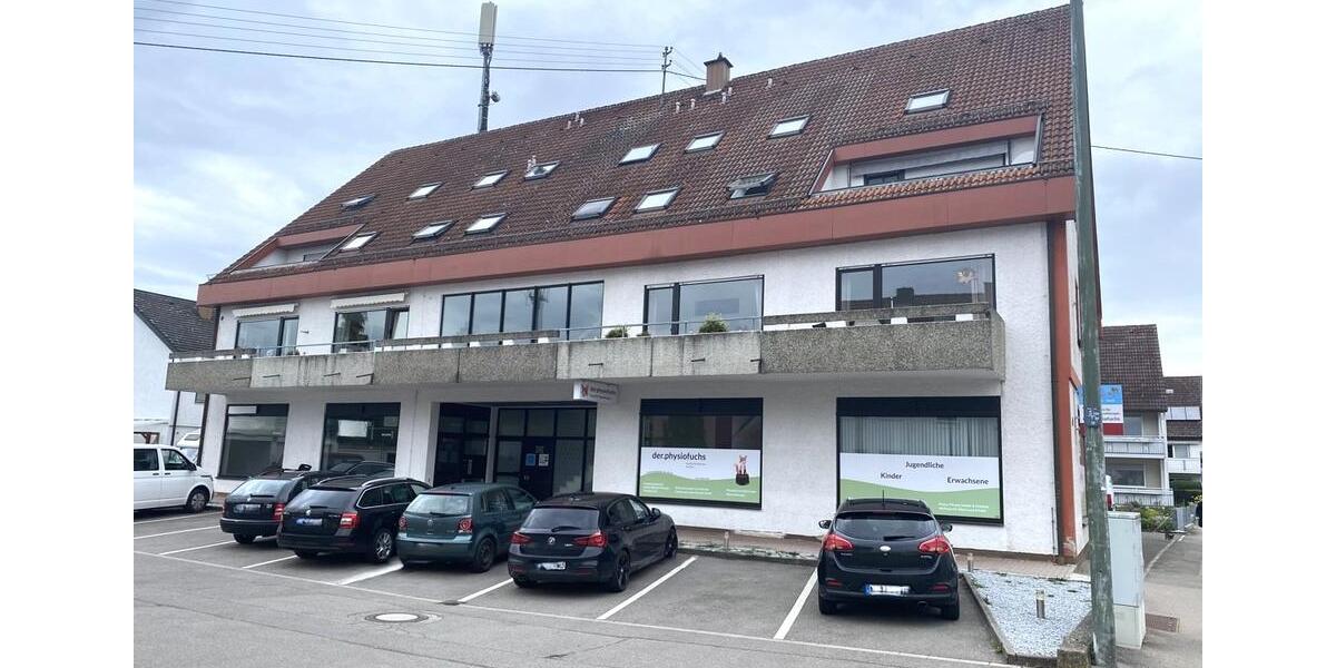 Laden- bzw. Bürofläche mit sehr großer Schaufensterfront zimmer