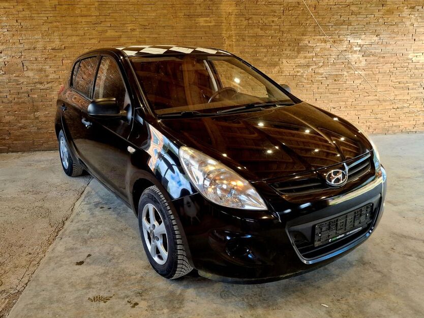 Hyundai i20 99.711 km 4.900 € Hörenhausen 88477