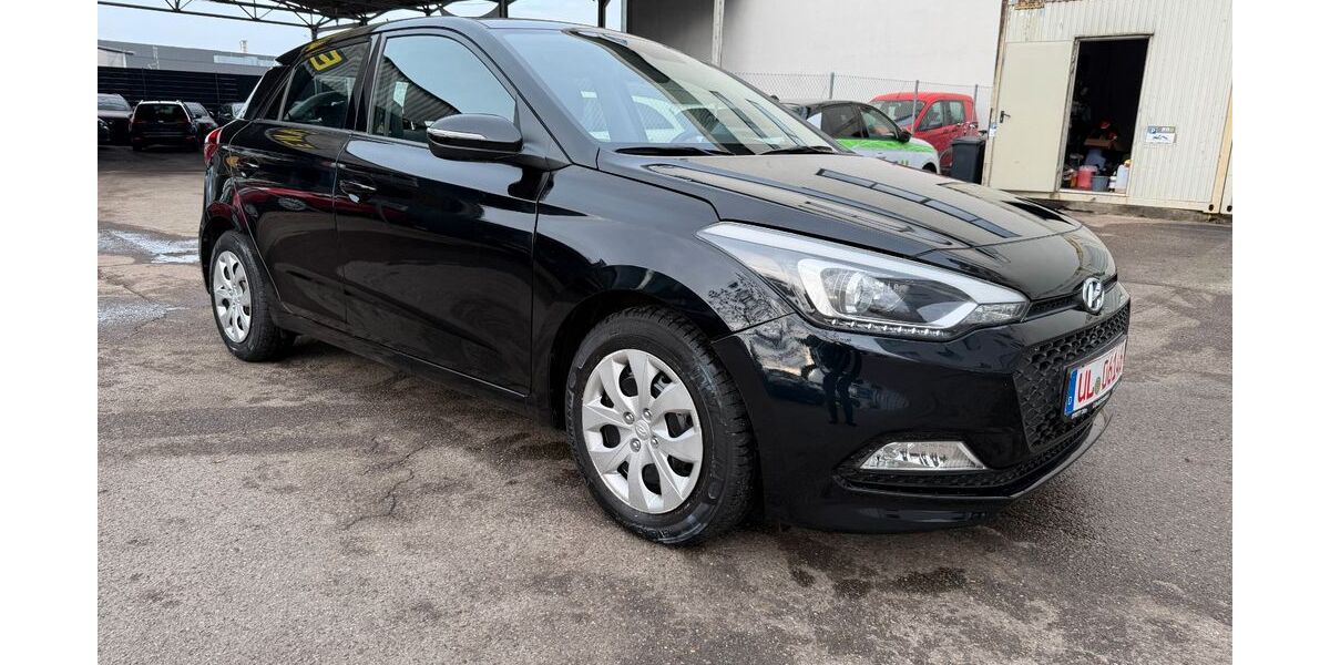 Hyundai i20 63.700 km 11.990 &euro; Ulm 89077