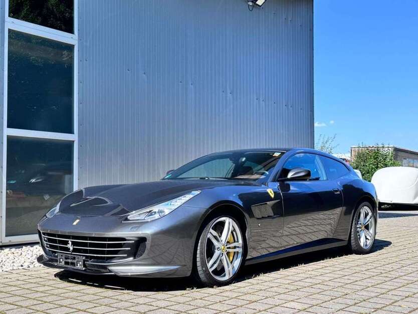 Ferrari GTC4 Lusso 63.200 km 179.900 € Ulm 89081