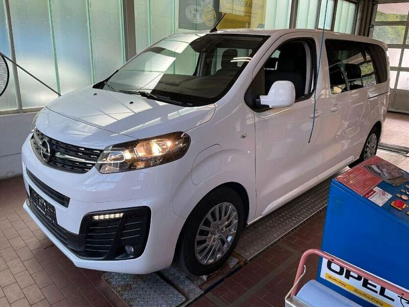 Zafira Life