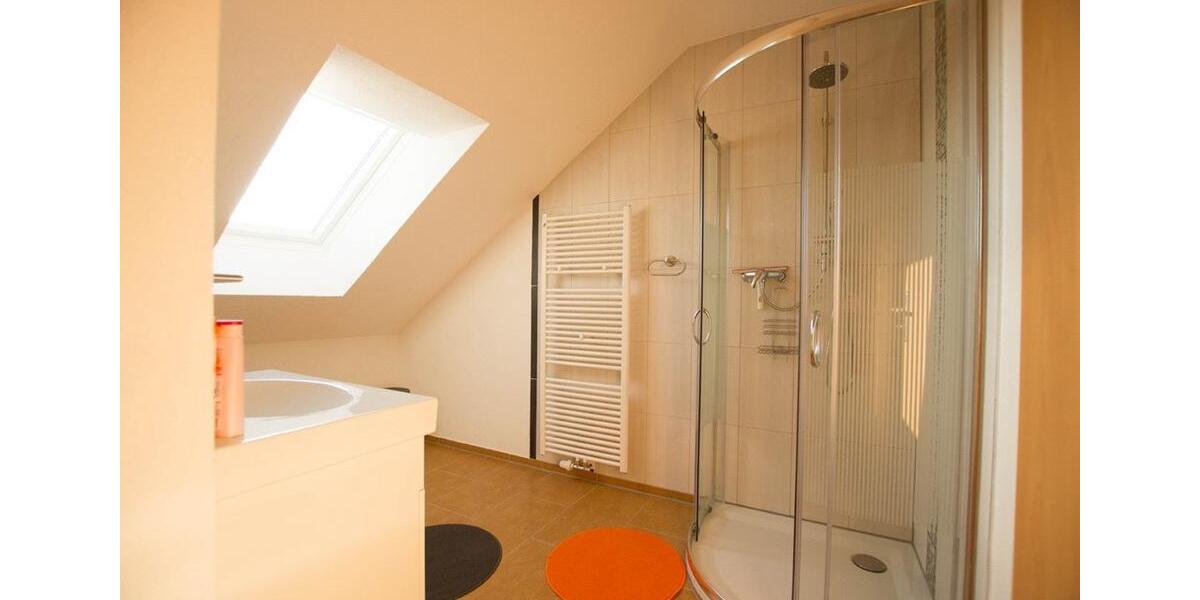 Dachgeschoßwohnung Ichenhausen - 4 Zimmer, 110 m&sup2;, 1.300&euro; | Angebot:24611884