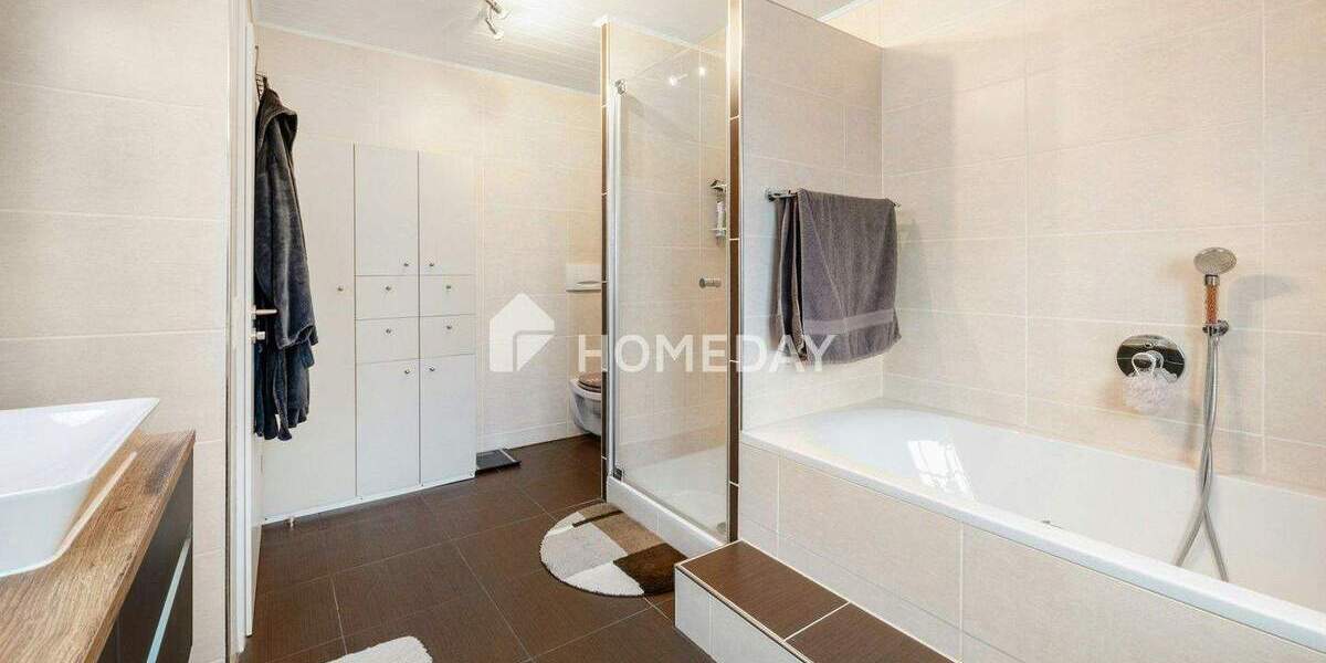 Einfamilienhaus Illertissen Tiefenbach - 7 Zimmer, 267 m&sup2;, 1.150.000&euro; | Angebot:25604364