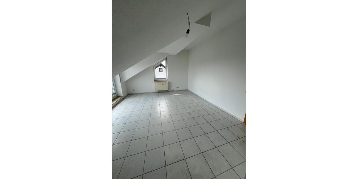 Dachgeschoßwohnung Erbach - 2 Zimmer, 55 m&sup2;, 235.000&euro; | Angebot:26024344