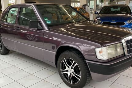 Mercedes-Benz 190 251.000 km 9.990 &euro; Berghülen 89180