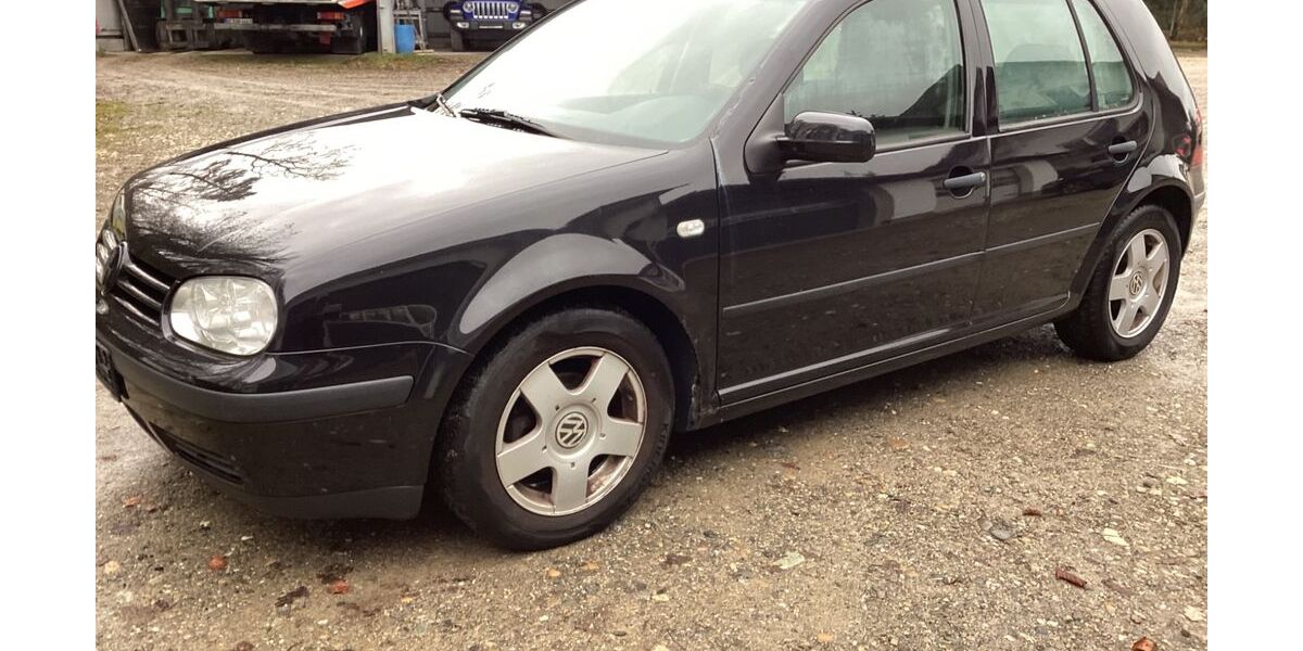 VW Golf 211.083 km 1.150 &euro; Schemmerhofen 88433