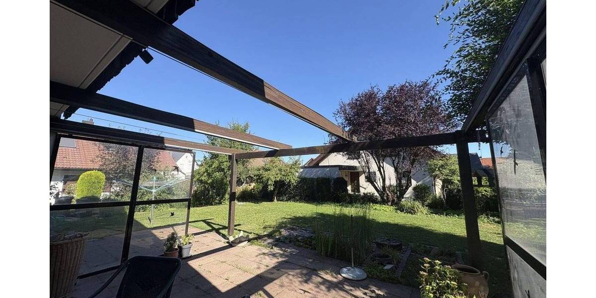 PROVISIONSFREI: Charaktervolles Haus auf großem Grund in familienfreundlicher Lage (Erbbaurecht) 7 zimmer