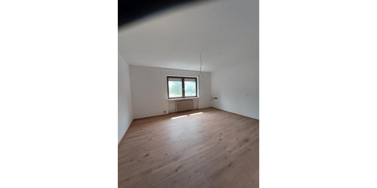 Erdgeschoßwohnung Blaustein - 4 Zimmer, 170 m&sup2;, 1.750&euro; | Angebot:24859616