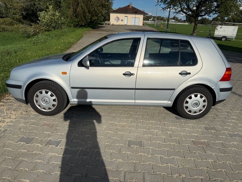 VW Golf 230.000 km 1.200 € Ehingen 89584