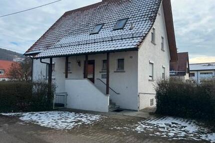 Zweifamilienhaus in Schelkingen zu verkaufen. 6 zimmer
