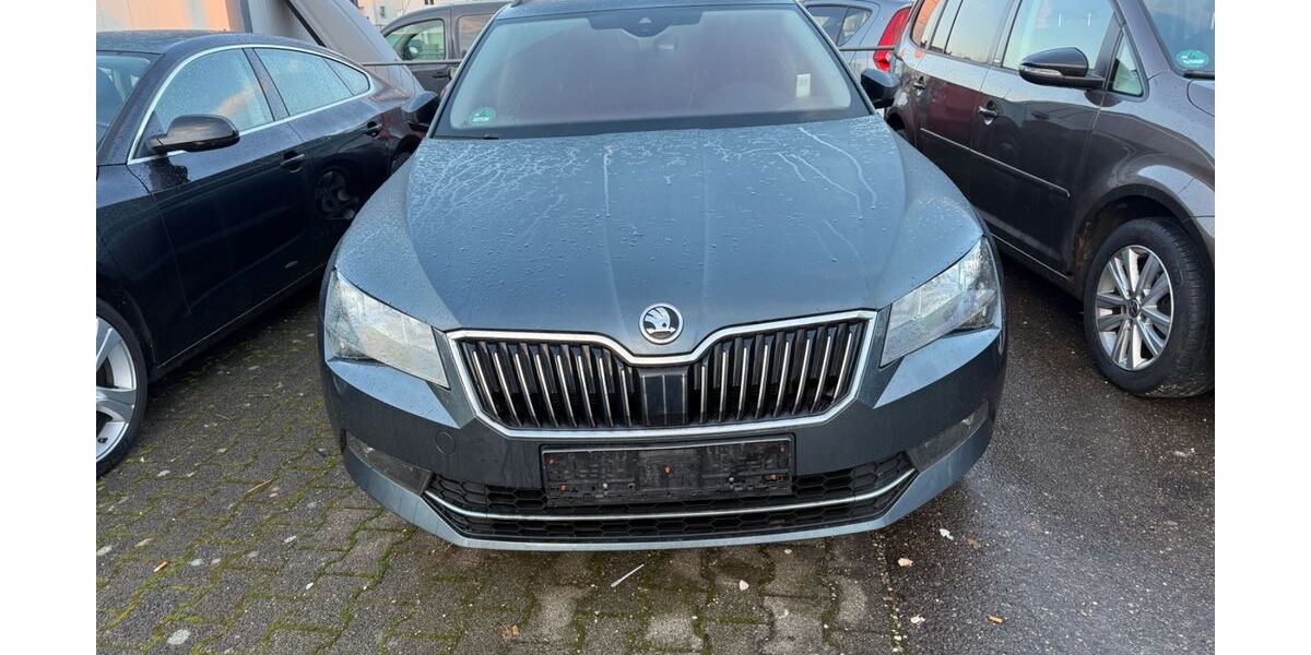 Skoda Superb 191.000 km 13.999 &euro; Neu-Ulm 89231