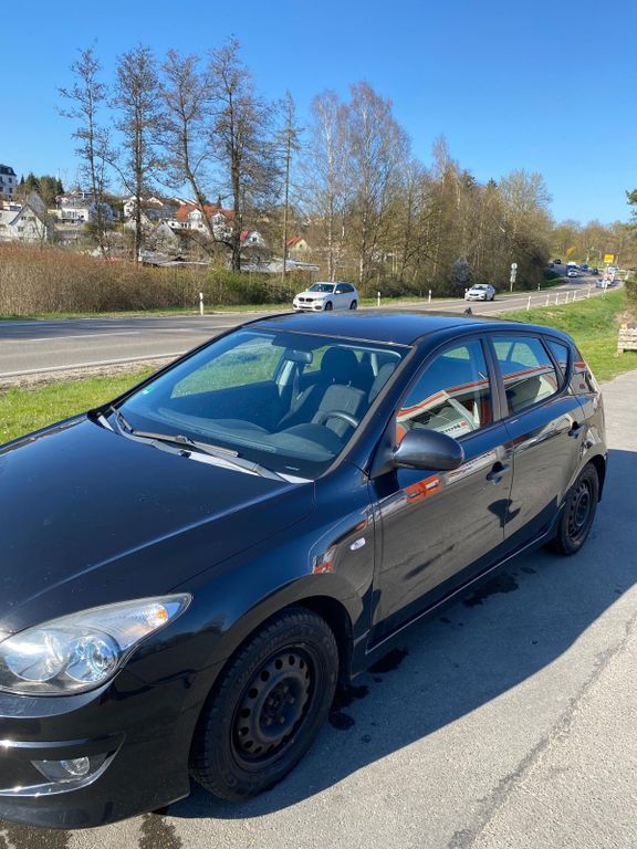 Hyundai i30 195.000 km 4.200 € ulm 89073