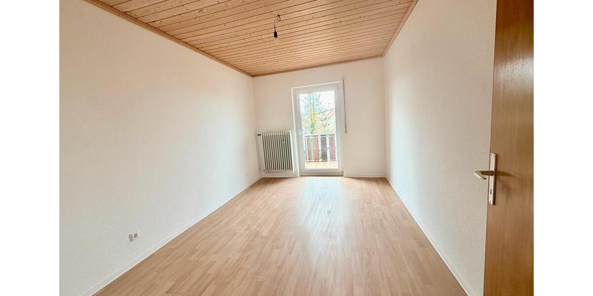 Etagenwohnung Neu-Ulm Burlafingen - 3 Zimmer, 105 m&sup2;, 1.135&euro; | Angebot:26596693