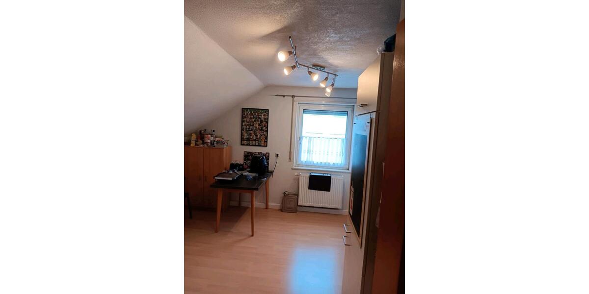 3-Zimmer-Dachgeschosswohnung, Gartenanteil, Garage & Stellplatz 3 zimmer