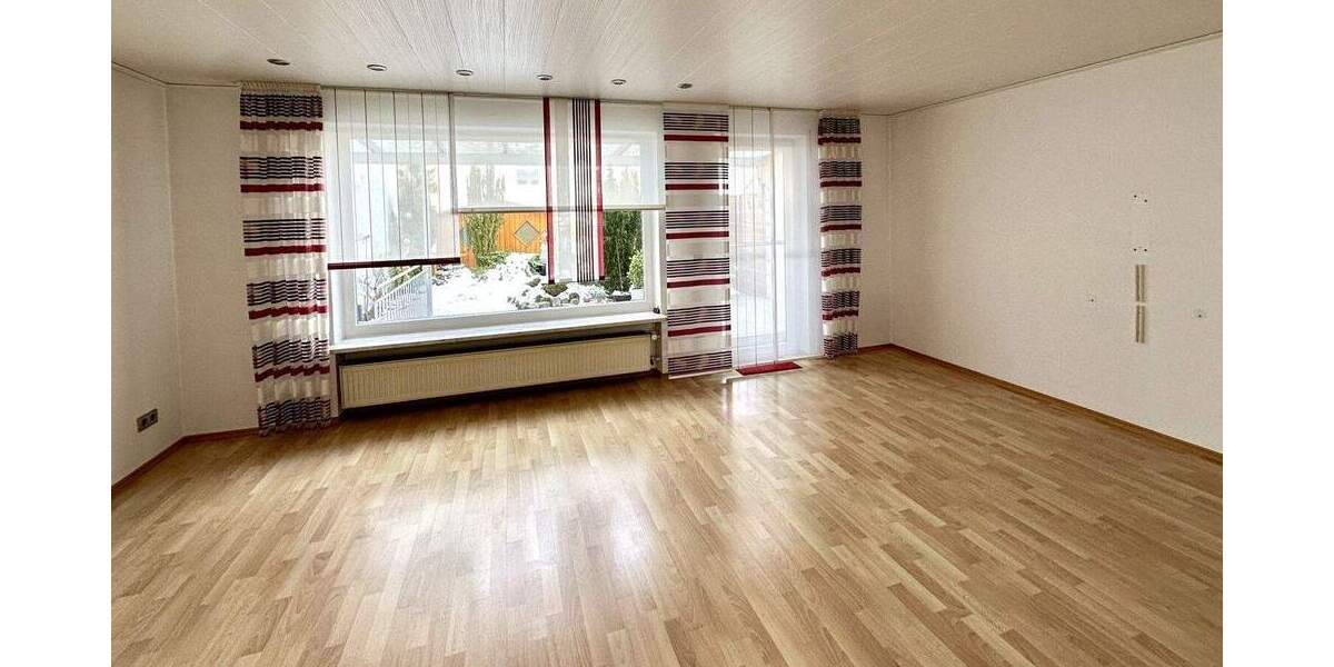 Reihenmittelhaus Pfaffenhofen an der Roth Diepertshofen - 5 Zimmer, 129 m&sup2;, 397.000&euro; | Angebot:25742061