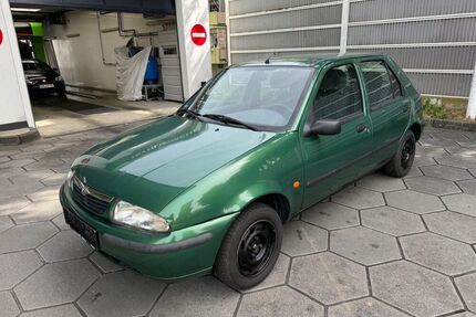 Mazda 121