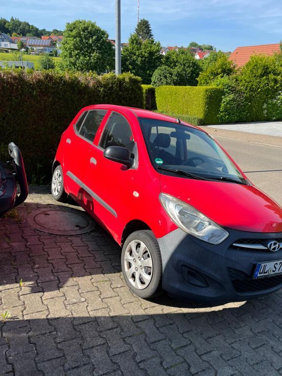 i10