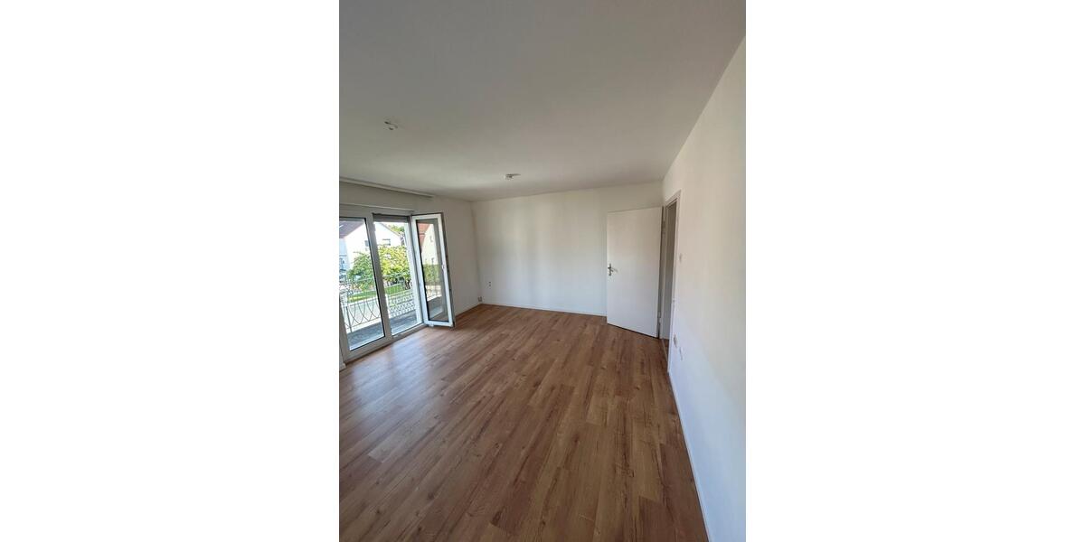 Etagenwohnung Elchingen Oberelchingen - 3 Zimmer, 75 m&sup2;, 1.000&euro; | Angebot:26670264