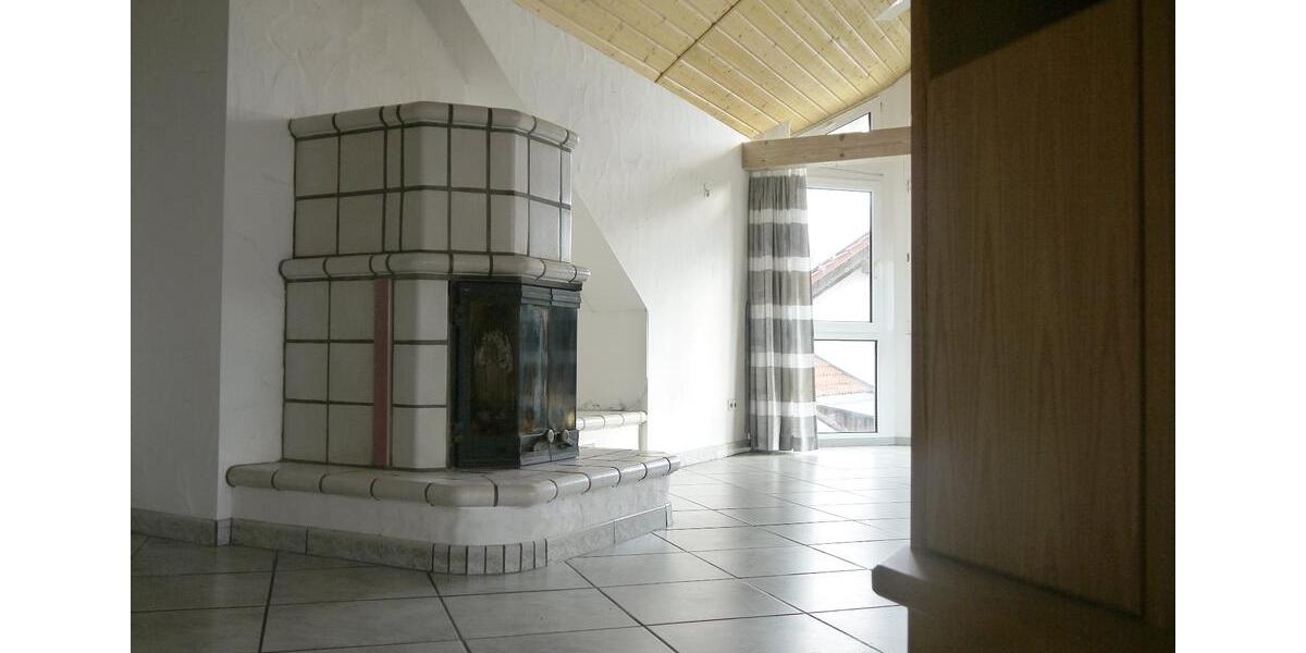 Dachgeschoßwohnung Blaubeuren - 5.5 Zimmer, 140 m&sup2;, 385.000&euro; | Angebot:26121968