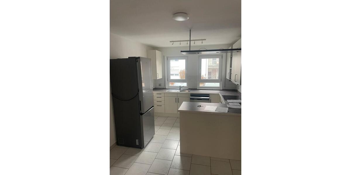 Schöne 2-Zimmer-Whg 65 qm mit EBK, Terrasse in Bernstadt 680 KM 2 zimmer