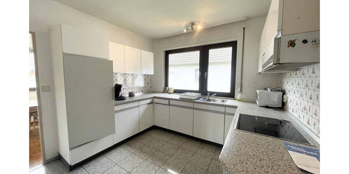 Einfamilienhaus Bernstadt - 8 Zimmer, 185 m&sup2;, 495.000&euro; | Angebot:26807385