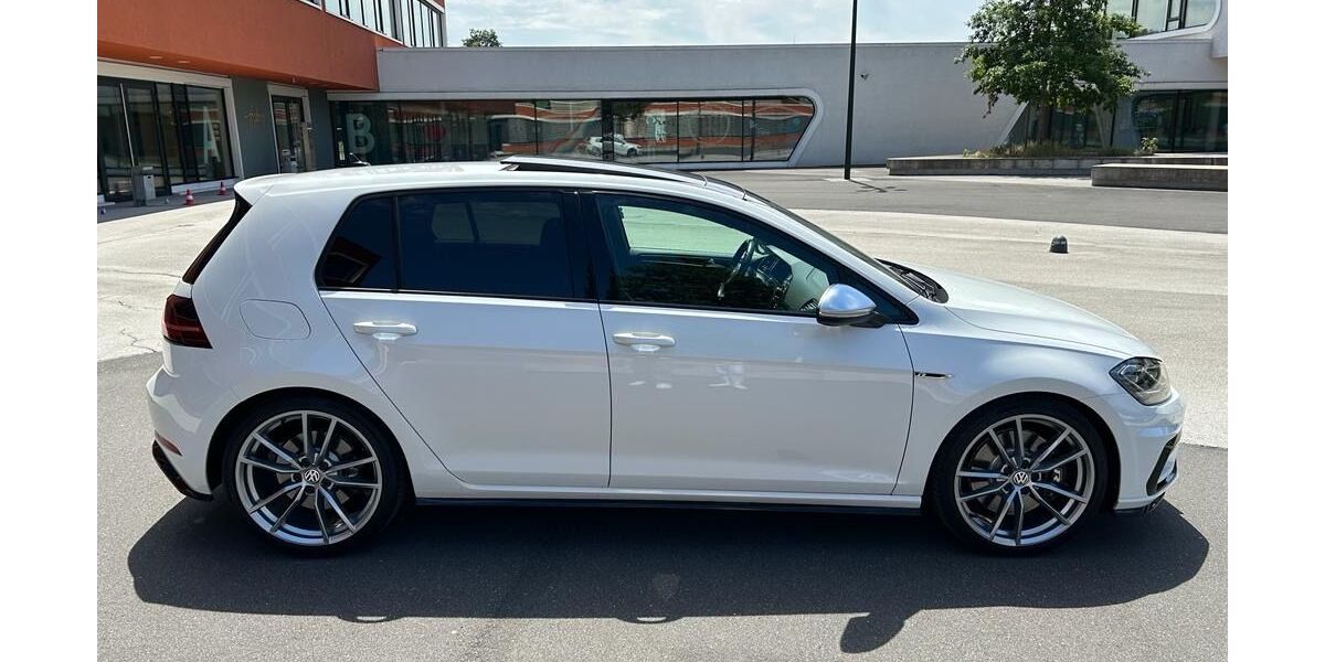 VW Golf 93.000 km 29.900 &euro; Ulm 89077