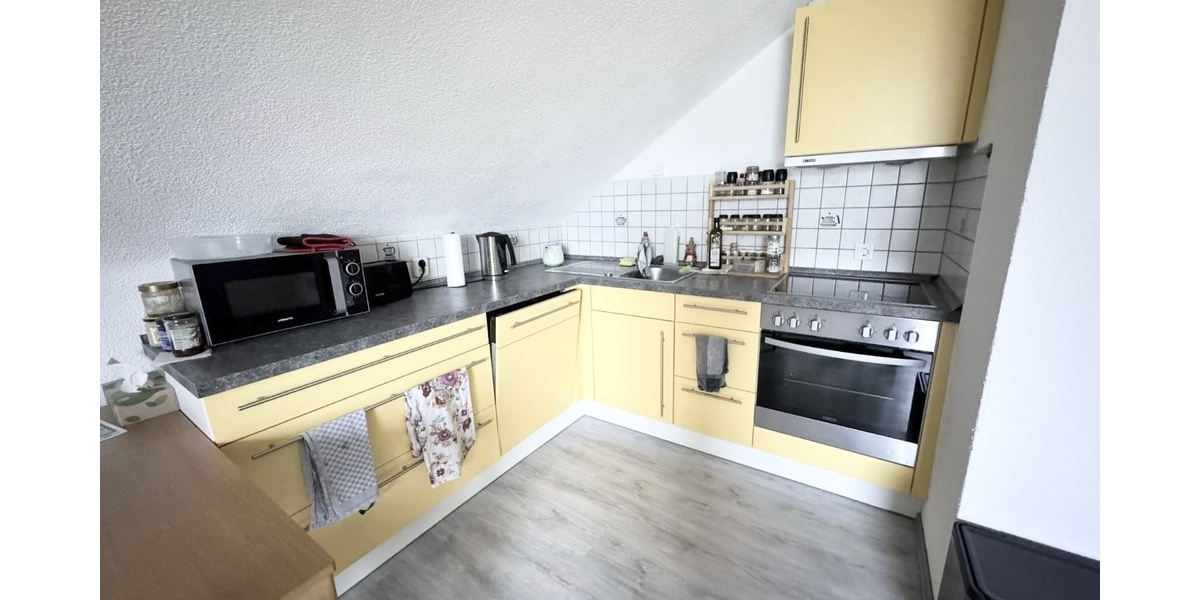 Charmante 4-Zimmer DG-Wohnung mit eigenem Garten+Garage+Stellplatz in TOP Lage! - Dachgeschoßwohnung Illertissen | Angebot:26647022