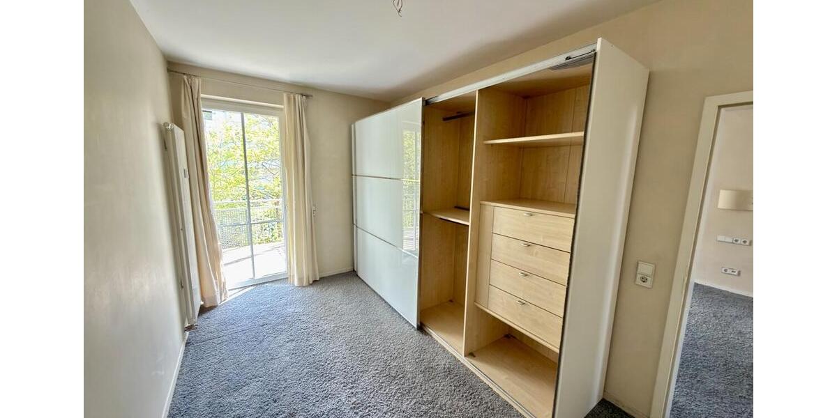 Etagenwohnung Neu-Ulm Ludwigsfeld - 4.5 Zimmer, 168 m&sup2;, 2.500&euro; | Angebot:26393674