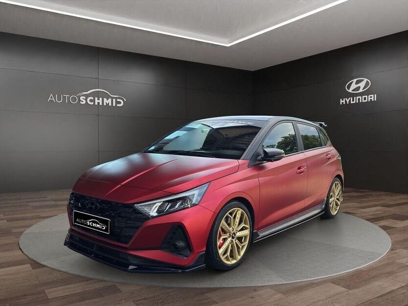 i20