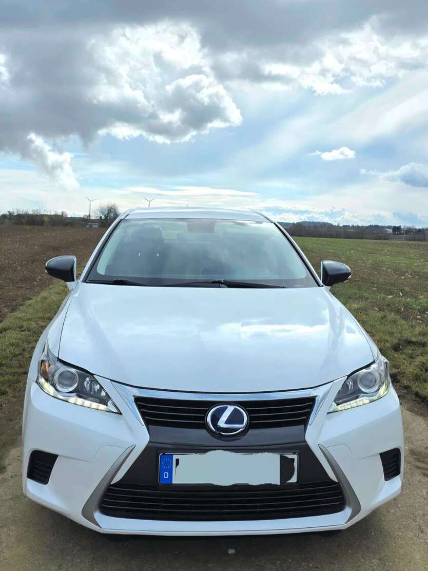 Lexus CT 200h 140.000 km 11.500 € Nellingen 89191