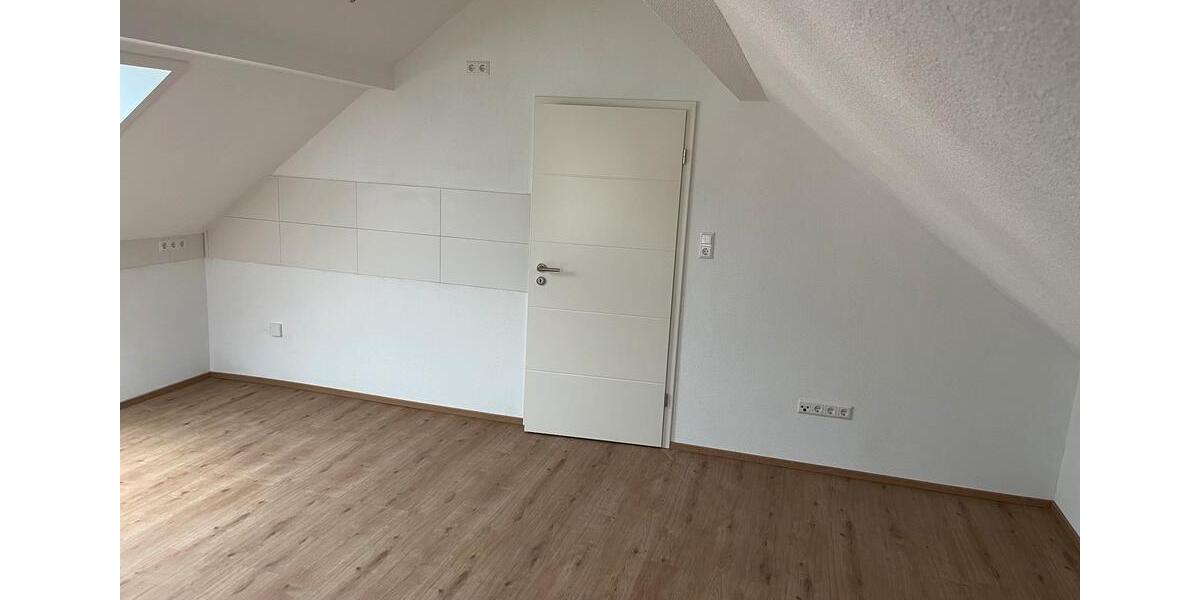 Dachgeschoßwohnung Dietenheim - 3 Zimmer, 60 m&sup2;, 740&euro; | Angebot:26432815