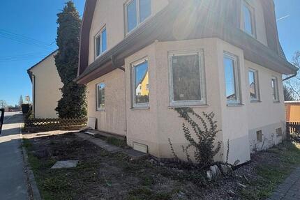 Haus Burgrieden - 4.5 Zimmer, 109 m&sup2;, 1.600&euro; | Angebot:26448099