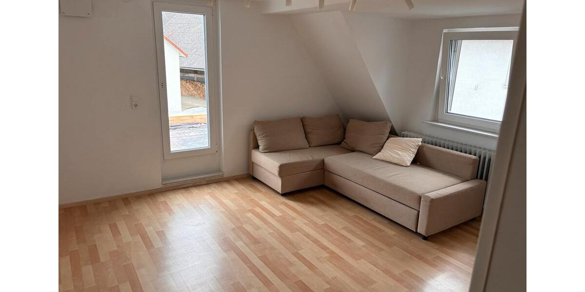 Dachgeschoßwohnung Merklingen - 5 Zimmer, 95 m&sup2;, 1.250&euro; | Angebot:26679270