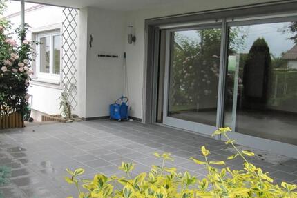 Traumhafte, sonnige 4-Zi.-EG-Whg mit wunderschöner Terrasse